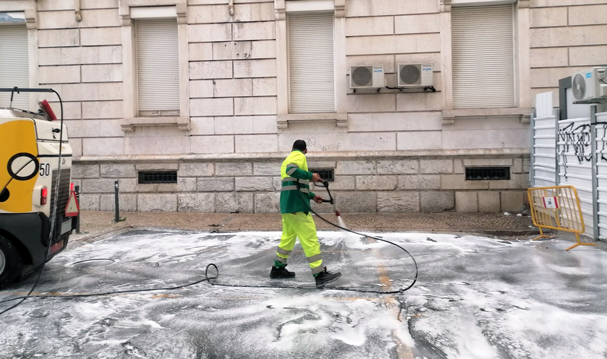 Higiene Urbana prossegue higienização de Espaços Públicos