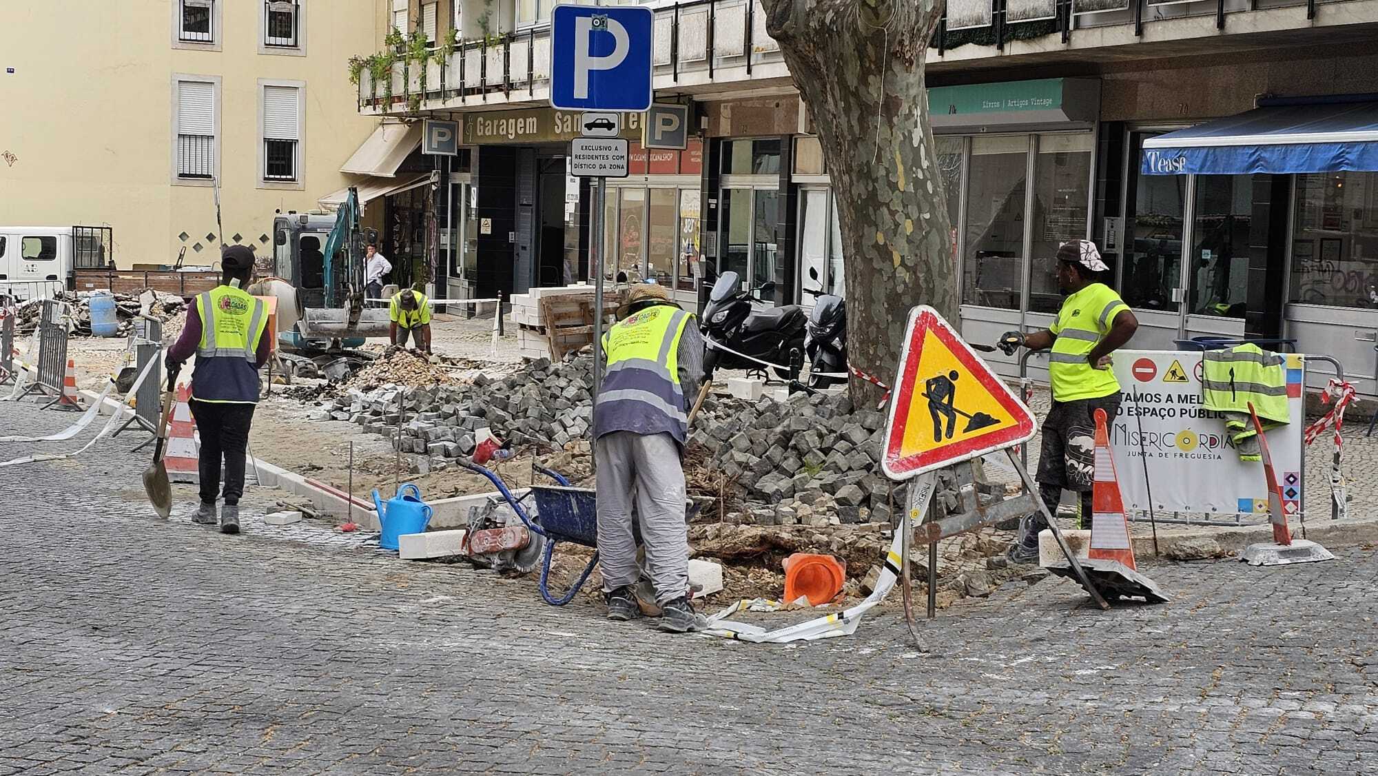 Requalificação de troço na Rua da Quintinha